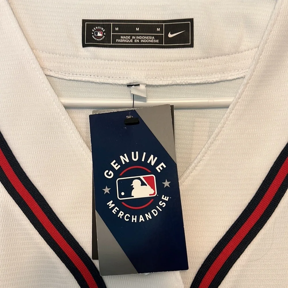 Official Atlanta Braves jersey - Picture 3 of 4